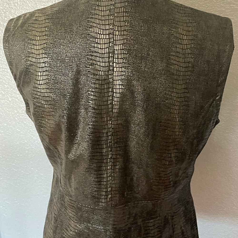 ⭕️Erin London Black Lizard print Vest. size S - Picture 2 of 9